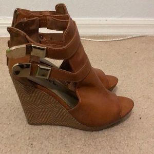 NWOT Cognac peep toe wedges 🥰